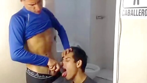 Latina threesome exhibitionist - 2 girls get cum on asses