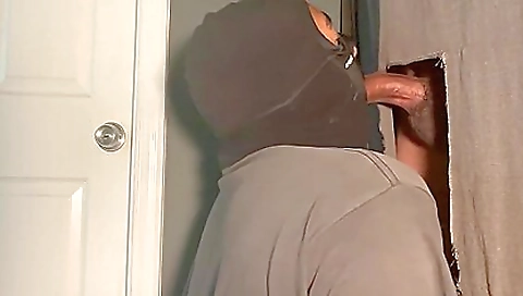 Amateur big cock deepthroat sex video with a black guy