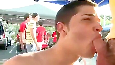 Amateur public video showing a hottie riding a fat dude