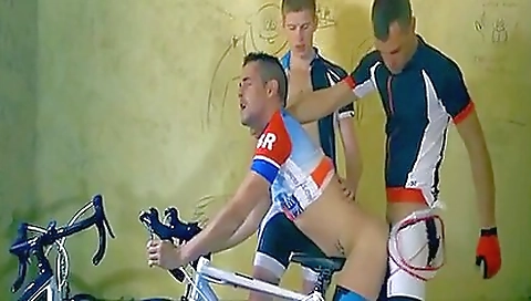 Bike ride in the park and then a hot outdoor threesome